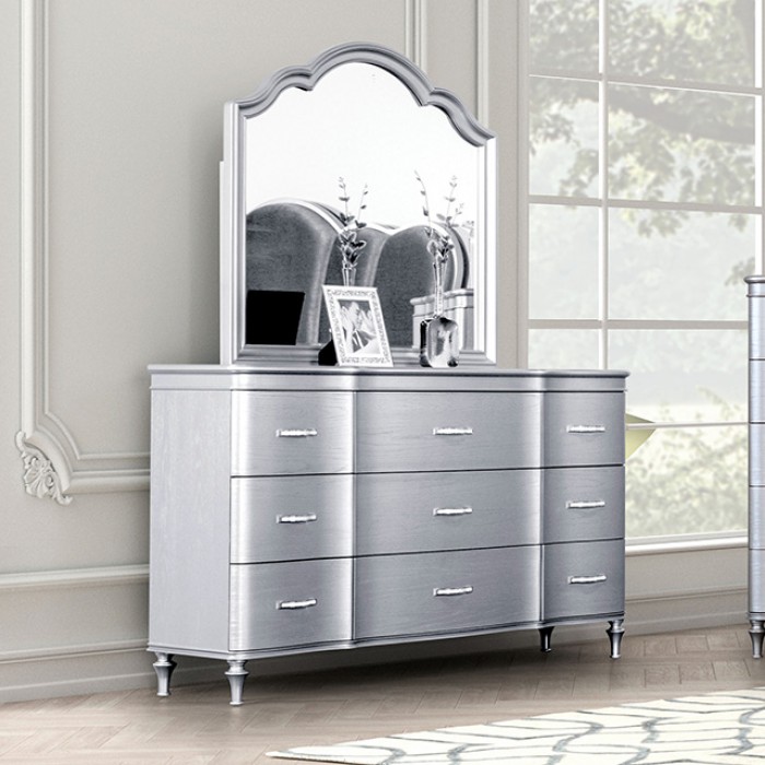 Melodi Parc Chest